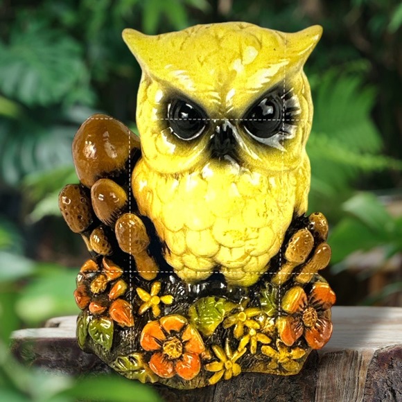 Charming Vintage Owl With Mushrooms and Flowers Statue - Terre Stone Pottery - Picture 1 of 11